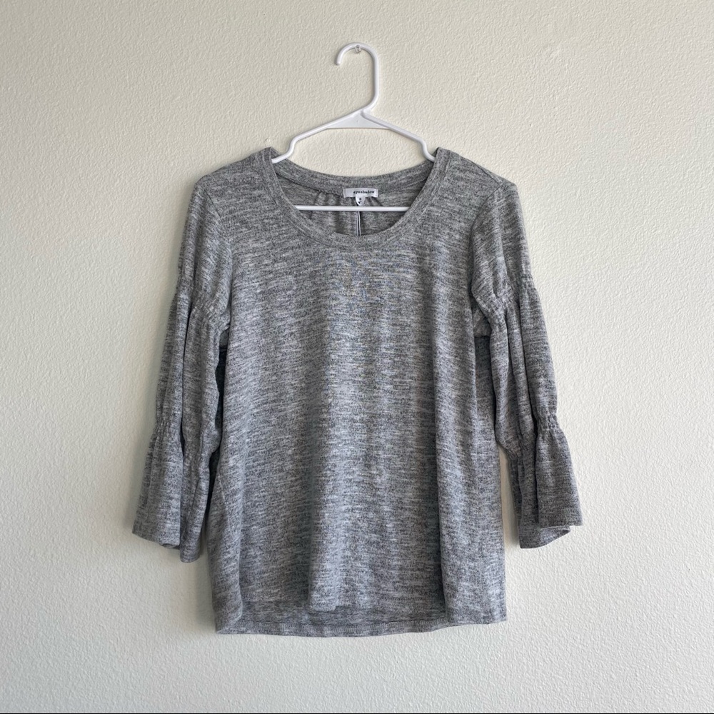 Eyeshadow blouse